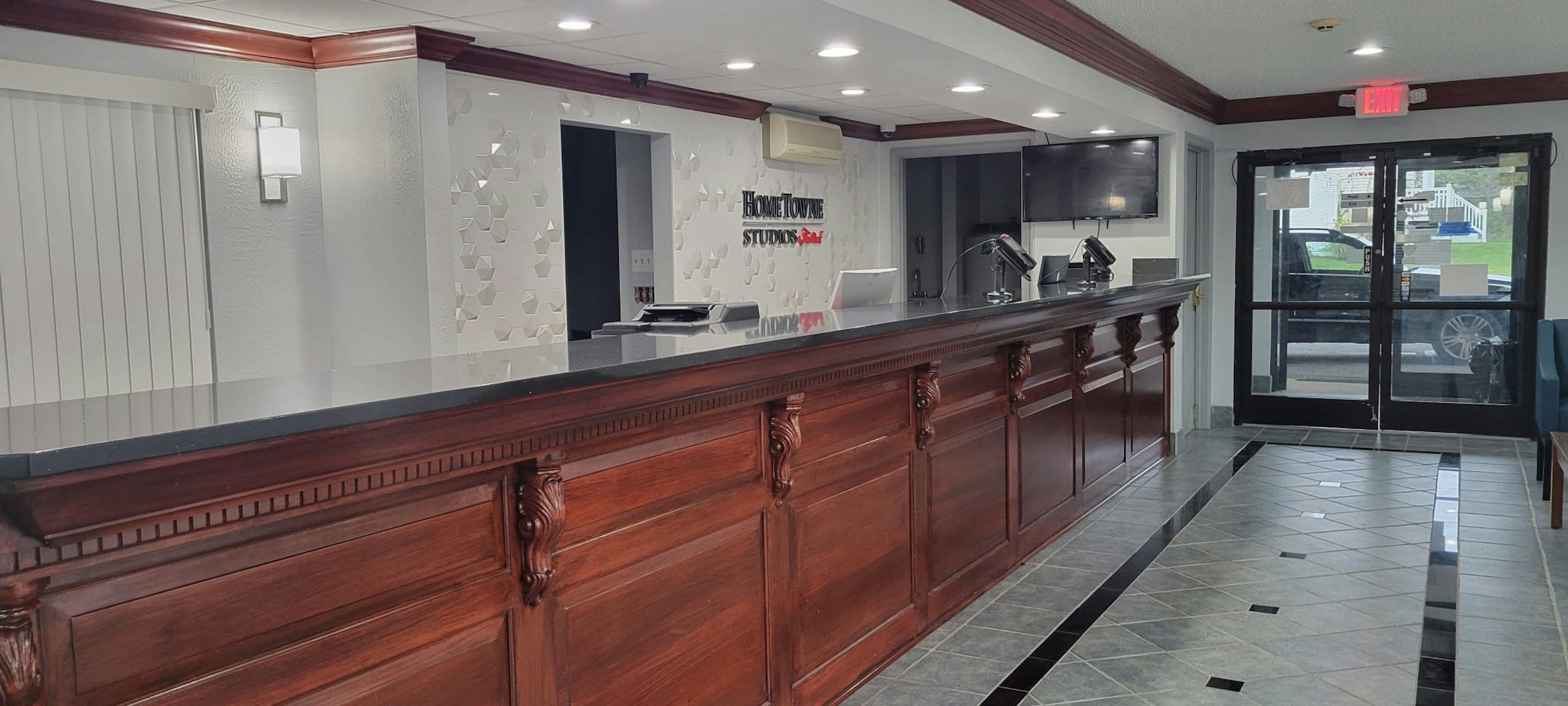HomeTowne Studios Egg Harbor-Atlantic City Airport 2/31