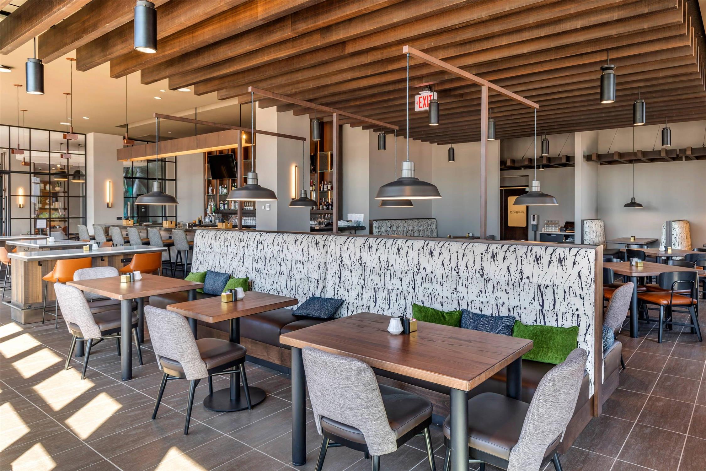 Cambria Hotel Washington D.C. Navy Yard Riverfront 24/34