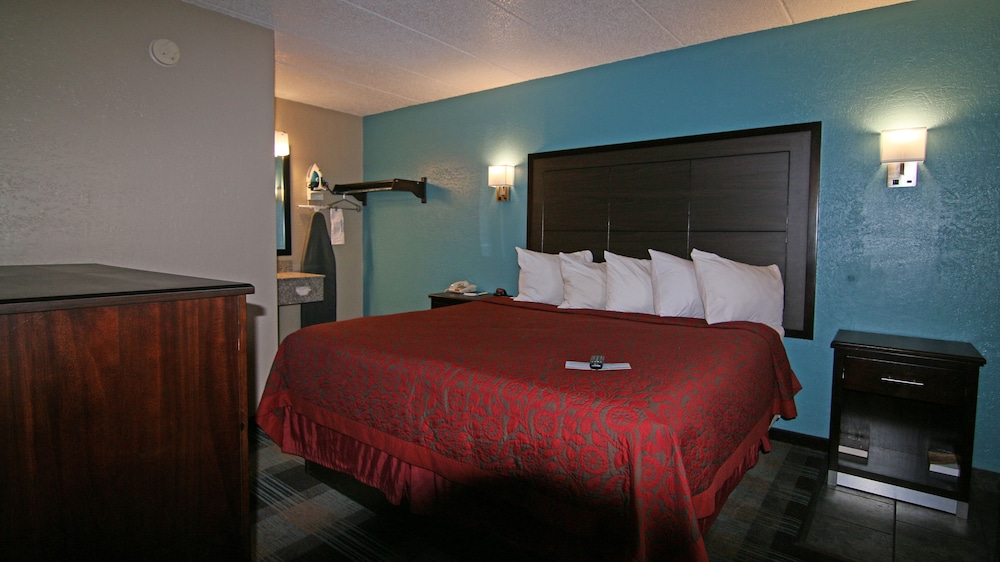 Economy Suites Springfield - I-44 19/43