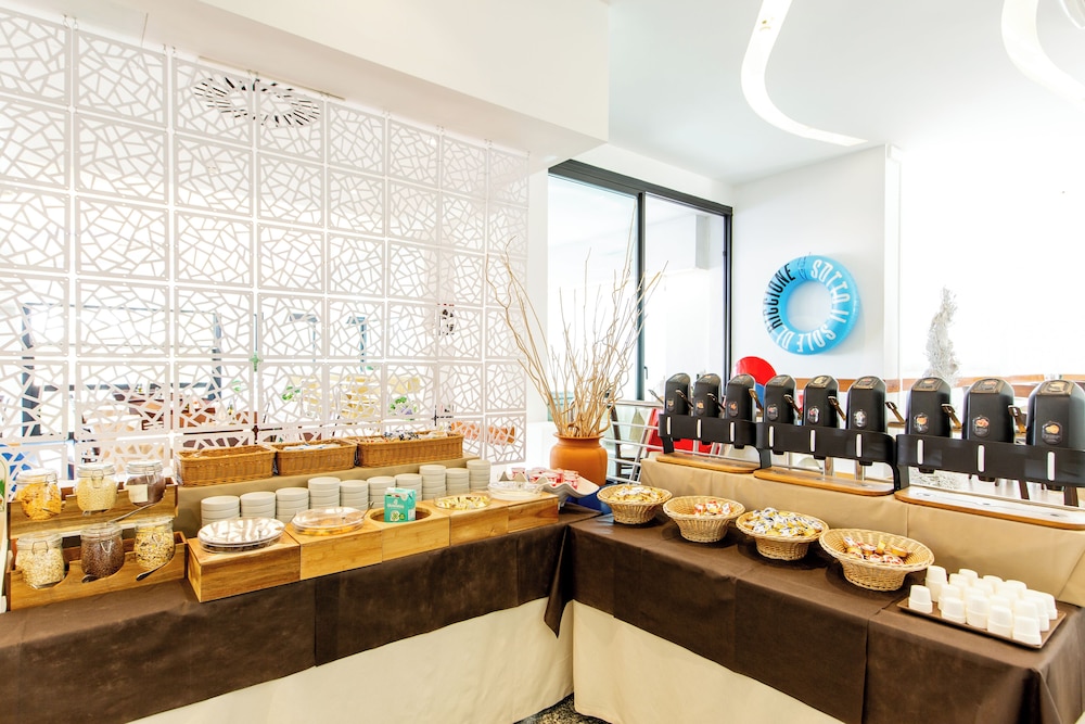 Hotel Baltic Riccione 42/68