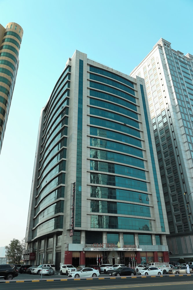 Clifton International Hotel 3/50