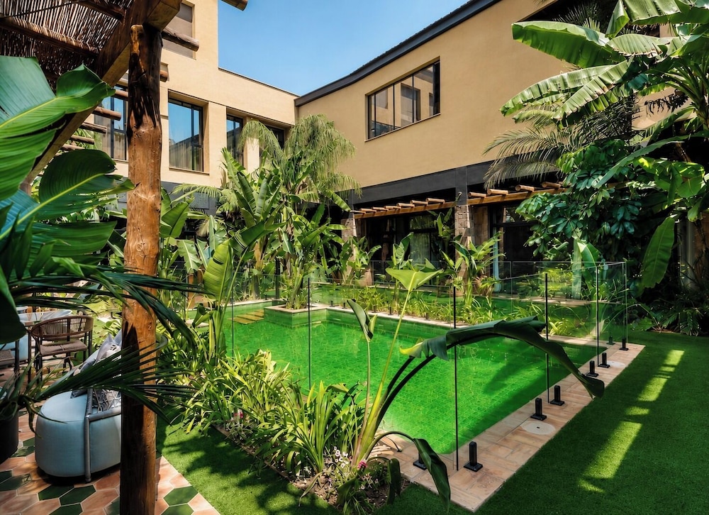 Saman Boutique Hotel 43/50