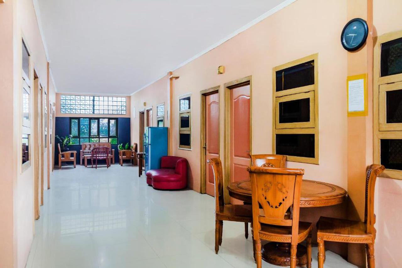 Hotel O near Universitas Pelita Harapan formerly Pelangi Guest House 19/25