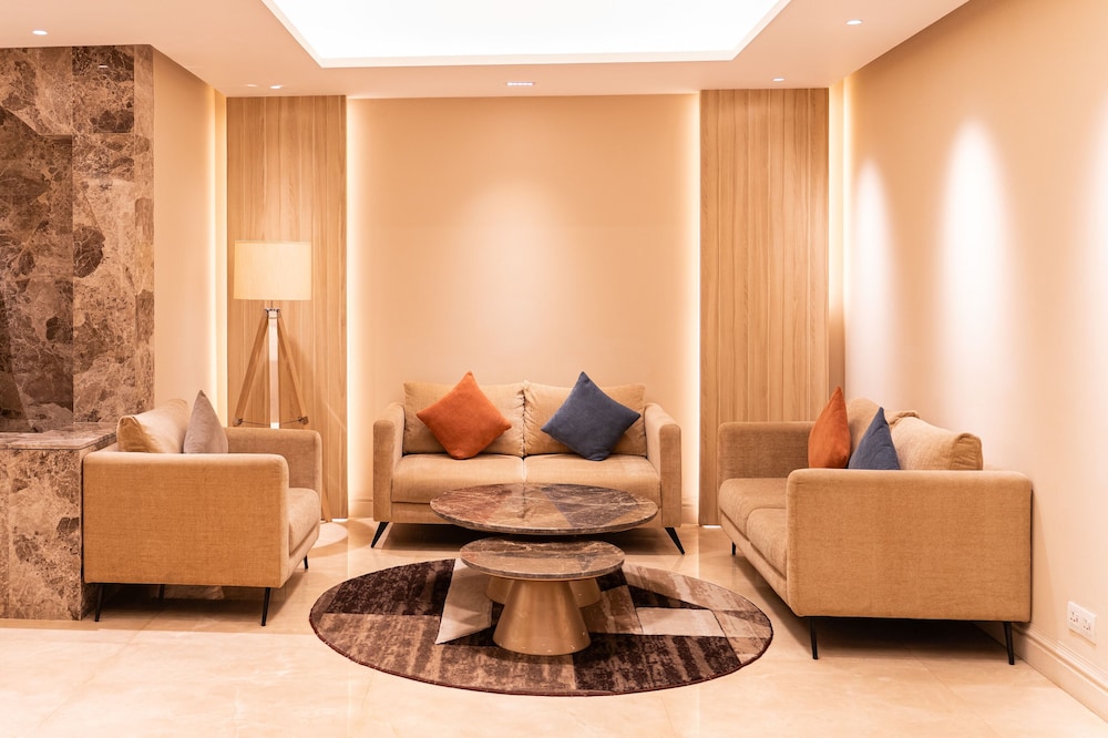 Royal Park Residence Hotel 48/75