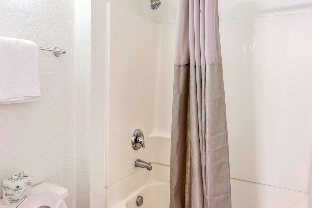 Motel6 Bakersfield, CA - East 38/39