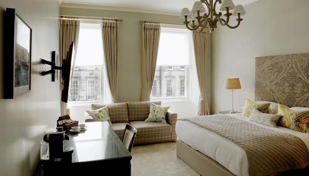 Nira Caledonia Hotel 33/69