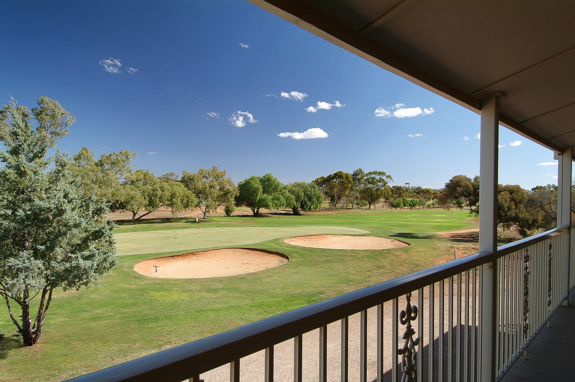 Standpipe Golf Motor Inn 34/48