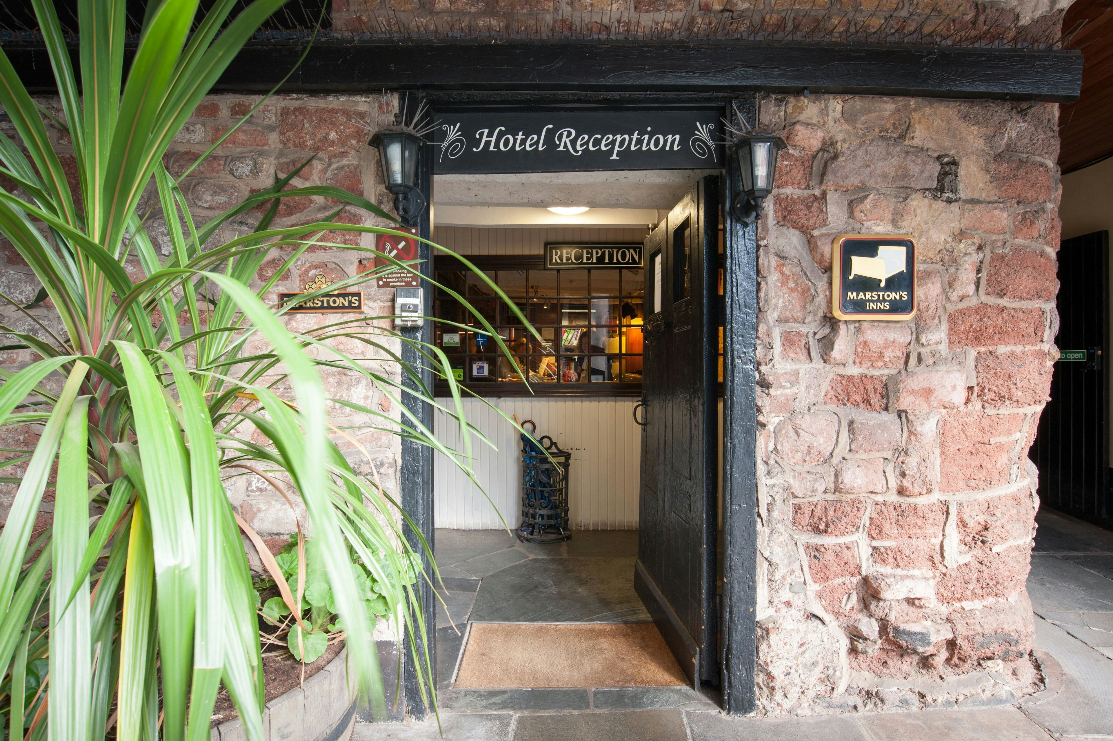 White Hart Hotel By Marstons Inns 8/39