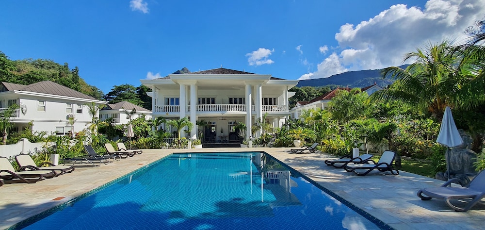 Chateau Elysium 6/50
