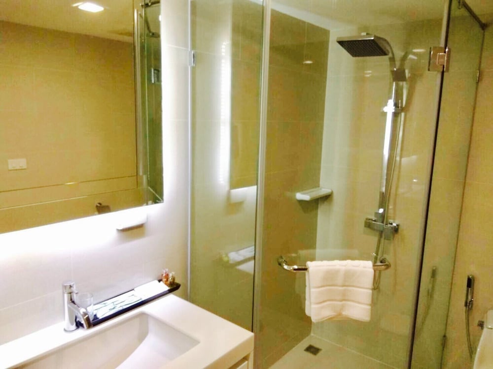 Hope Land Hotel & Residence Sukhumvit 8 31/77