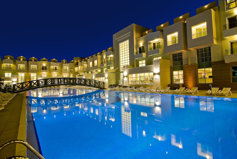 Adrina Hotel De Luxe Health and Spa 2/50