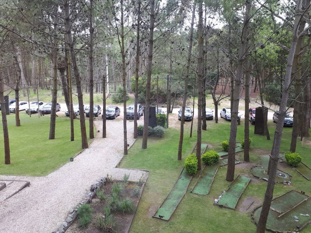 Altos Medanos - Cabanas y Club de Bosque 42/48