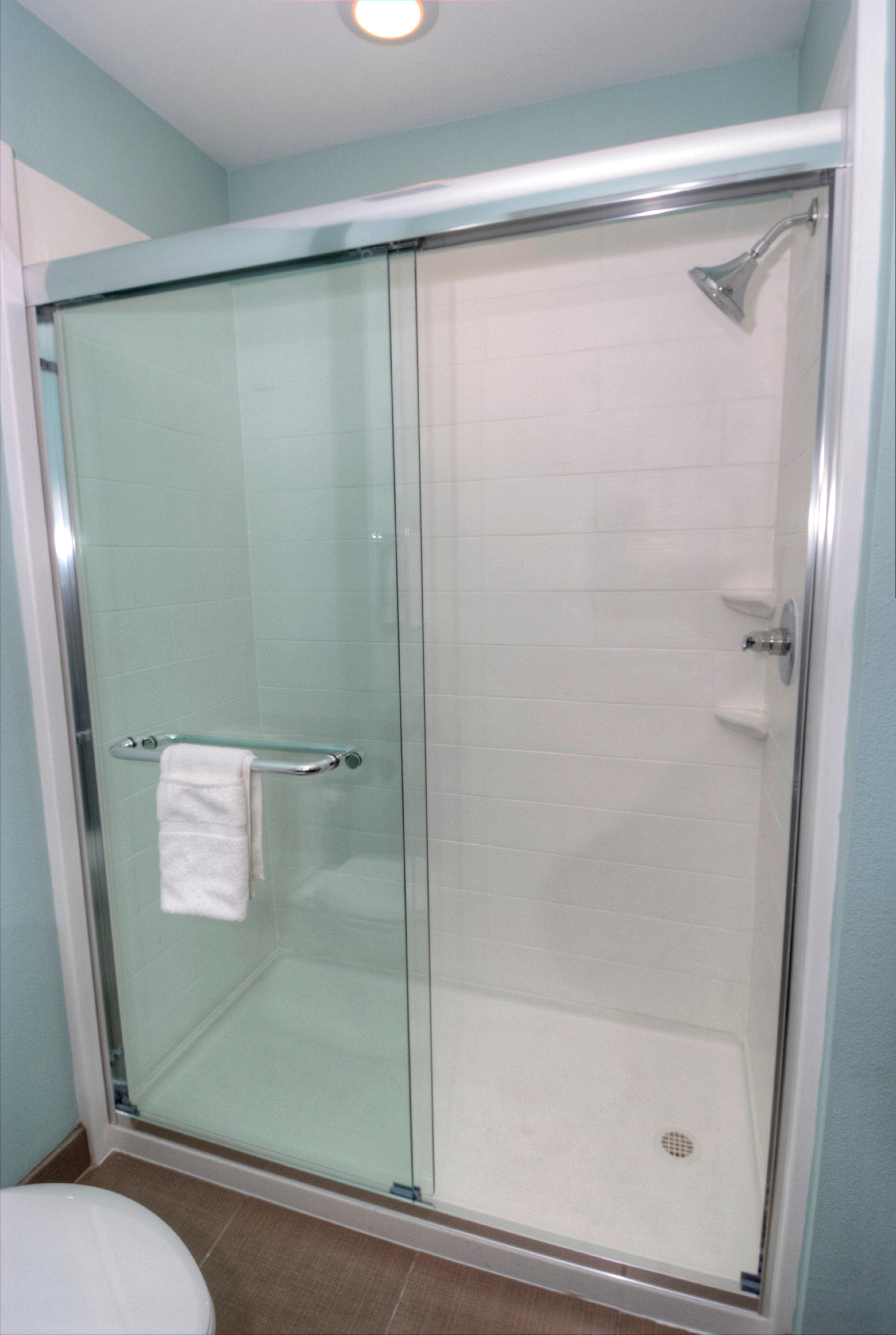 Suite, 2 Queen Beds, Holiday Inn Express And Suites Austin South 4/5