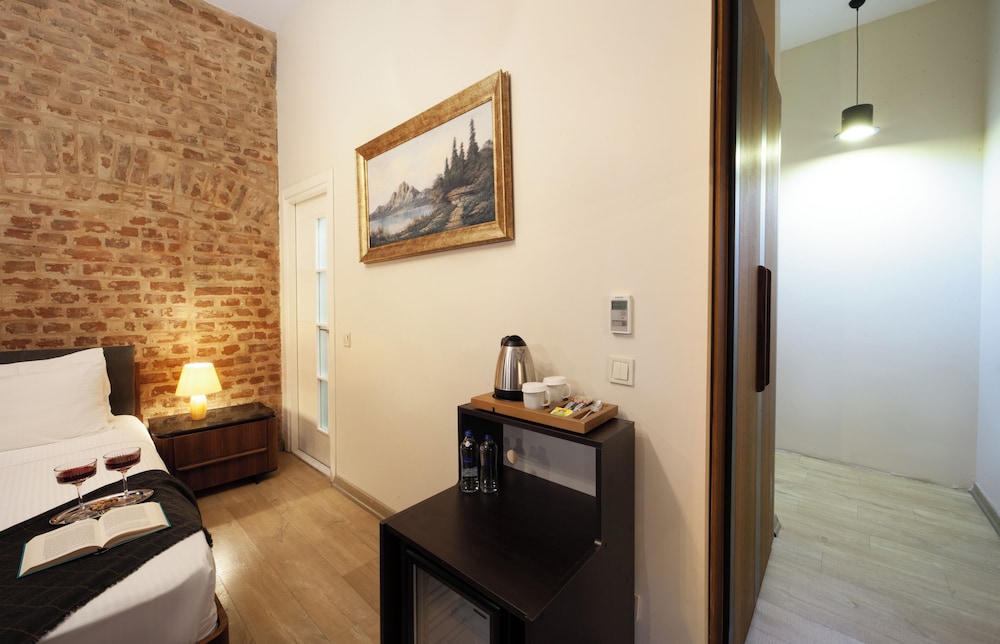 NINE ISTANBUL HOTEL 4/50