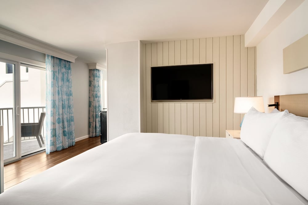 Doubletree By Hilton Ocean City Oceanfront 24/74