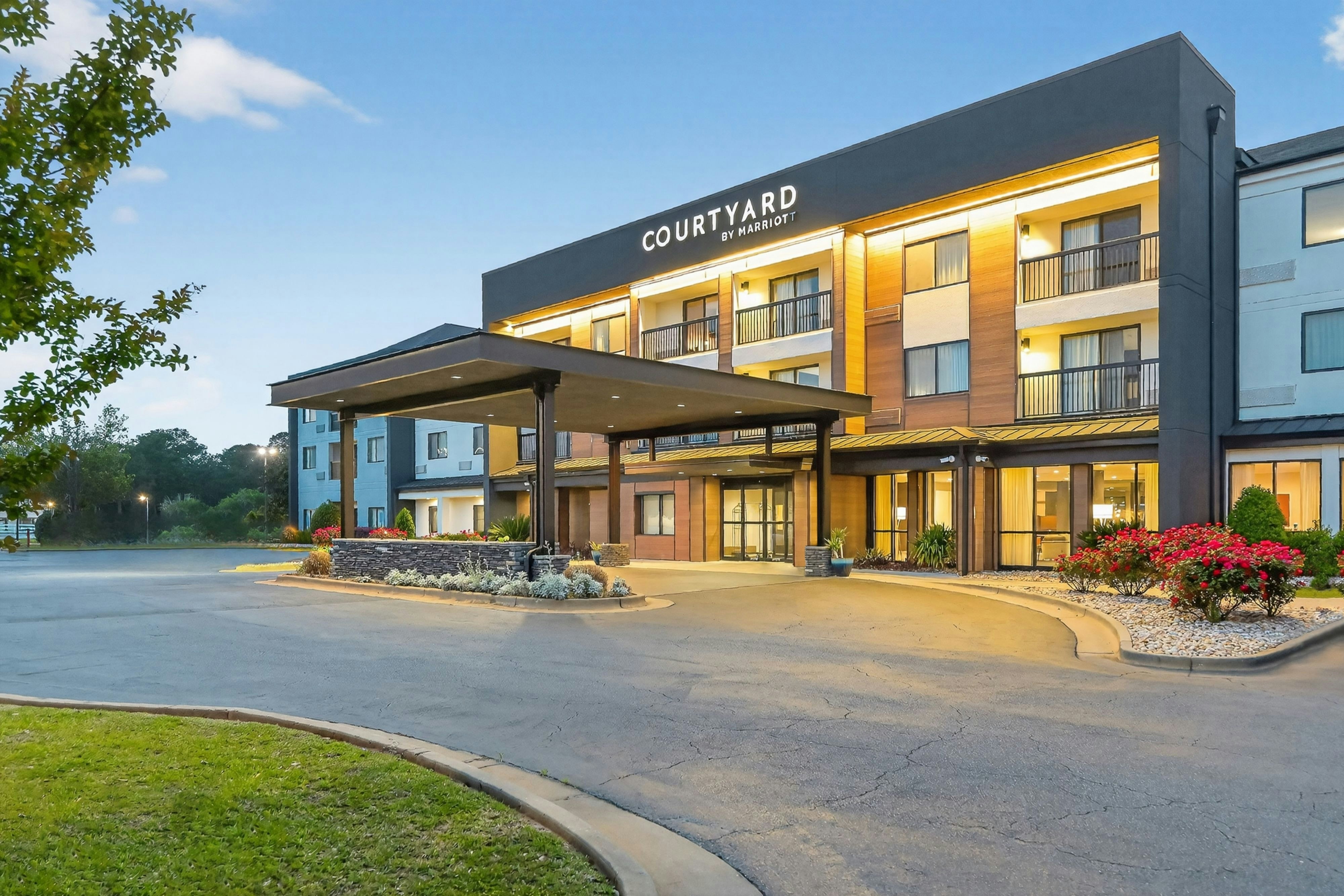 Courtyard by Marriott Albany 3/32