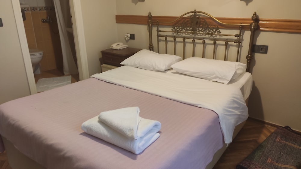 Standard, Single, Double Bed