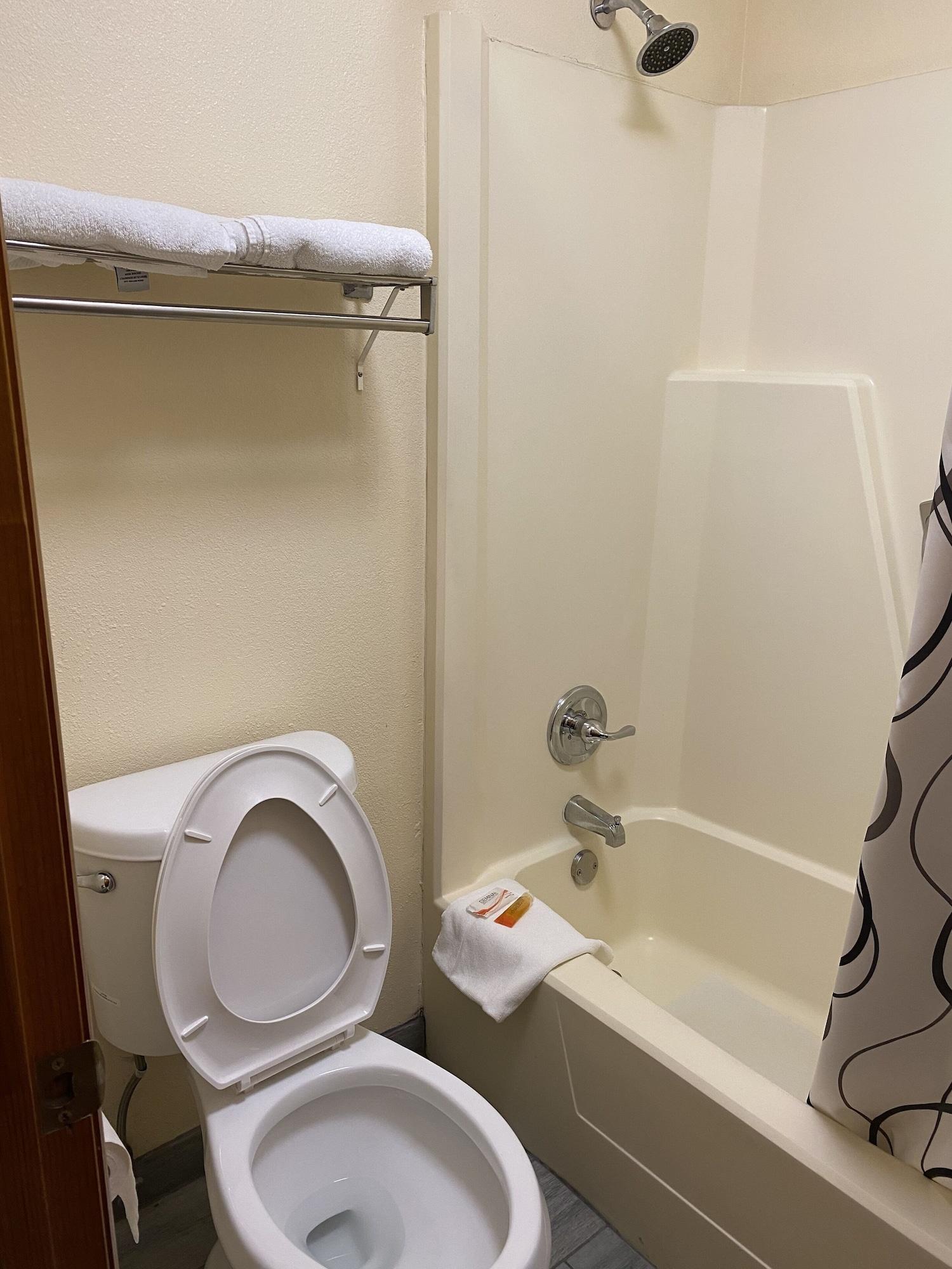 Americas Best Value Inn 18/19