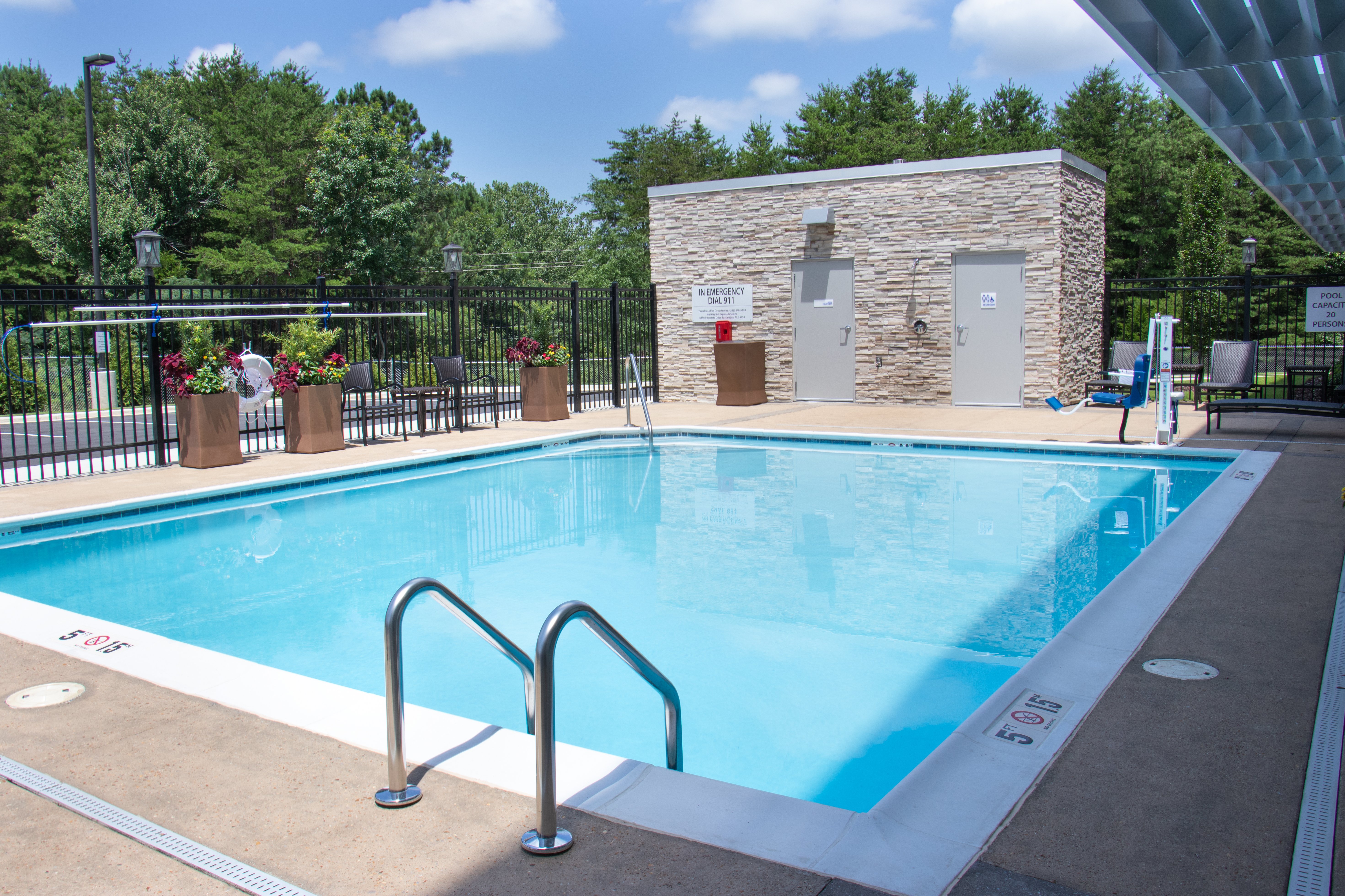 Holiday Inn Express Suites Tuscaloosa East Cottondale 30/49