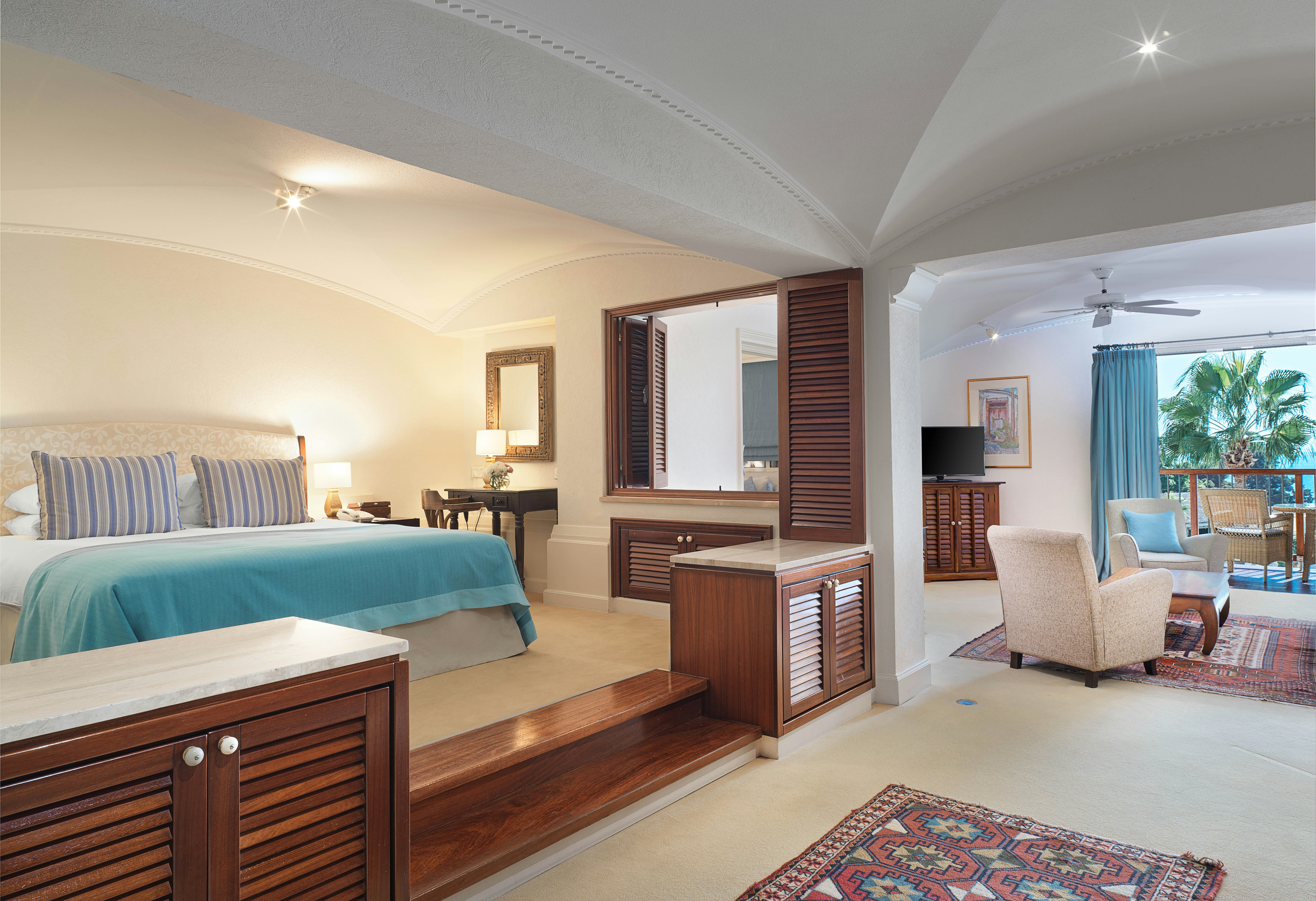 2 BEDROOMS, FAMILY SUITE, MAIN BUILDING