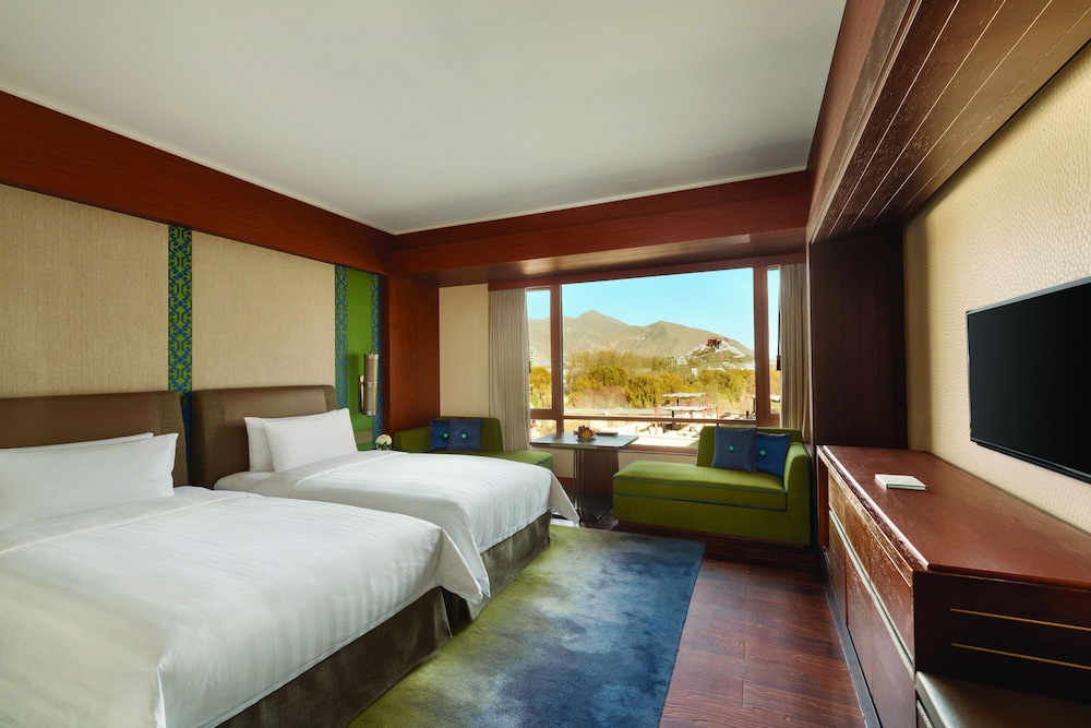 Horizon, Club, Twin Beds, Potala View