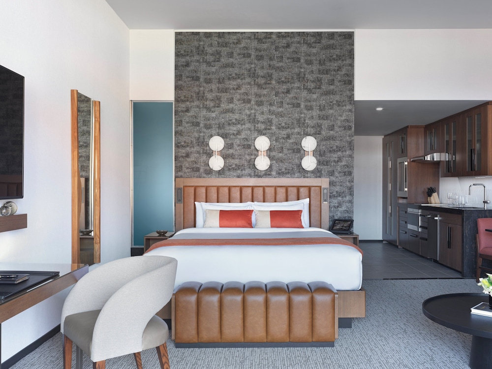 Collection, Resort, Junior Suite, King Bed, Sofa