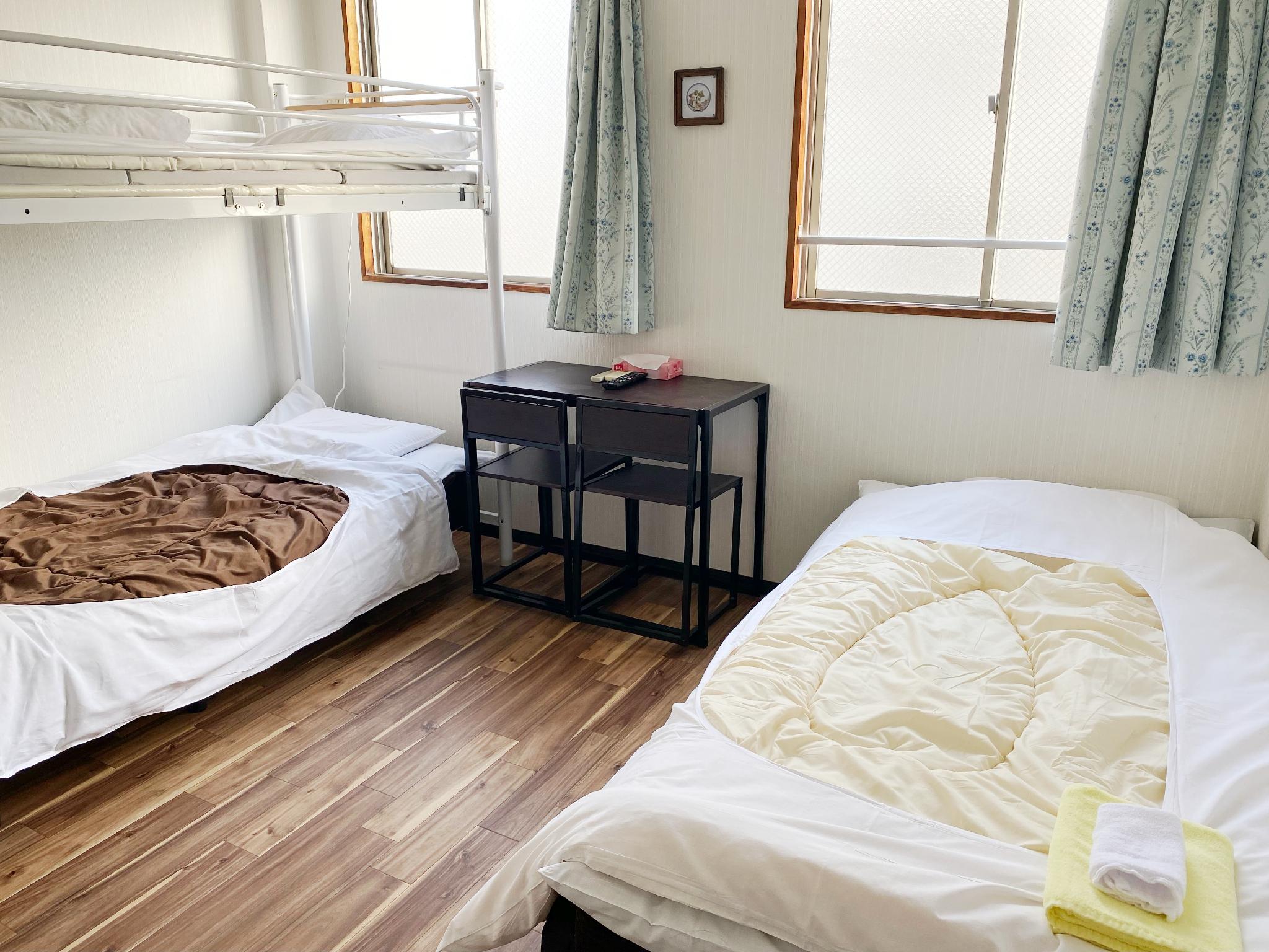 Western, Standard, Twin Beds, Old Wing