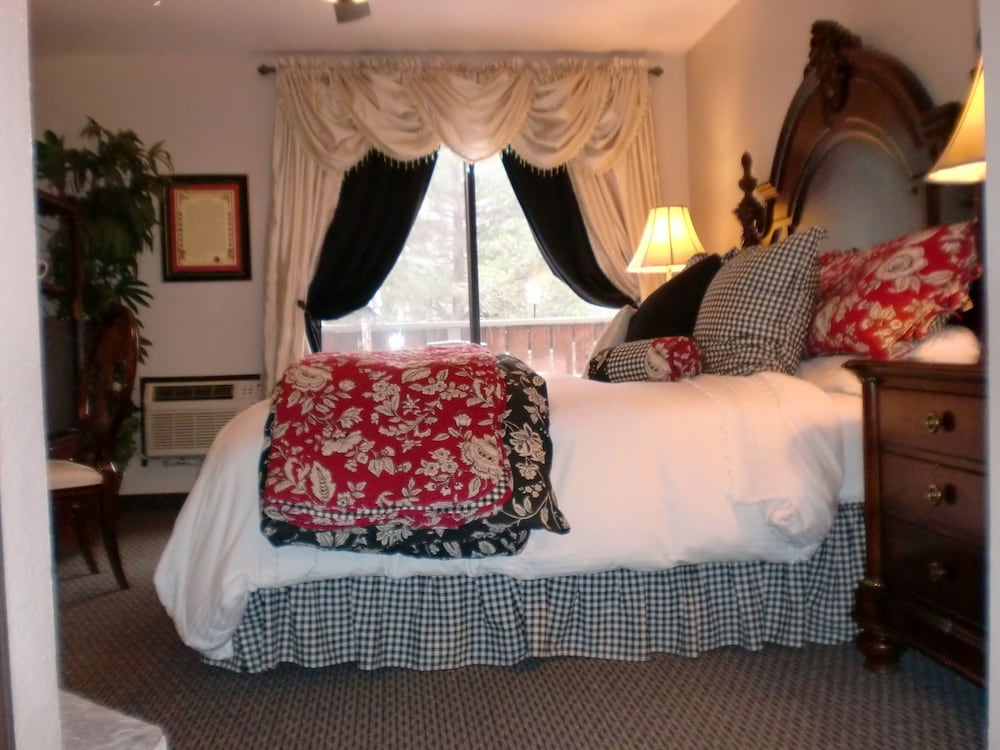 North Shore Inn 32/70