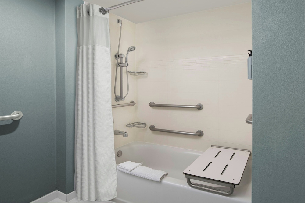 جناح استوديو بسرير كوين مع أريكة لذوي الإعاقة، Residence Inn San Antonio Airport 6/8