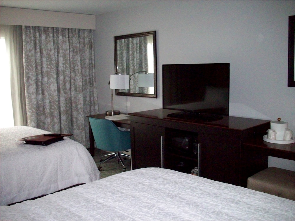 Hampton Inn Suffolk 9/53