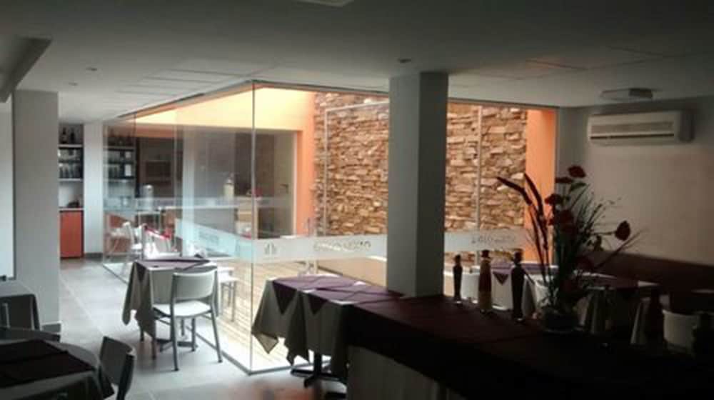 Hotel Siglo Sexto 42/46