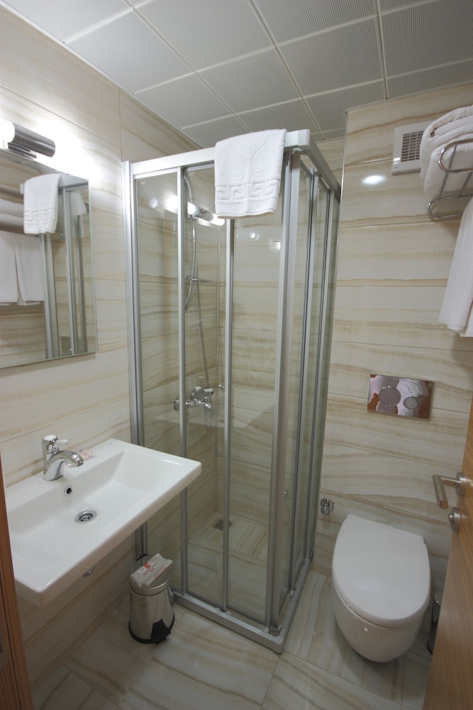 Dragut Point North Hotel 47/49