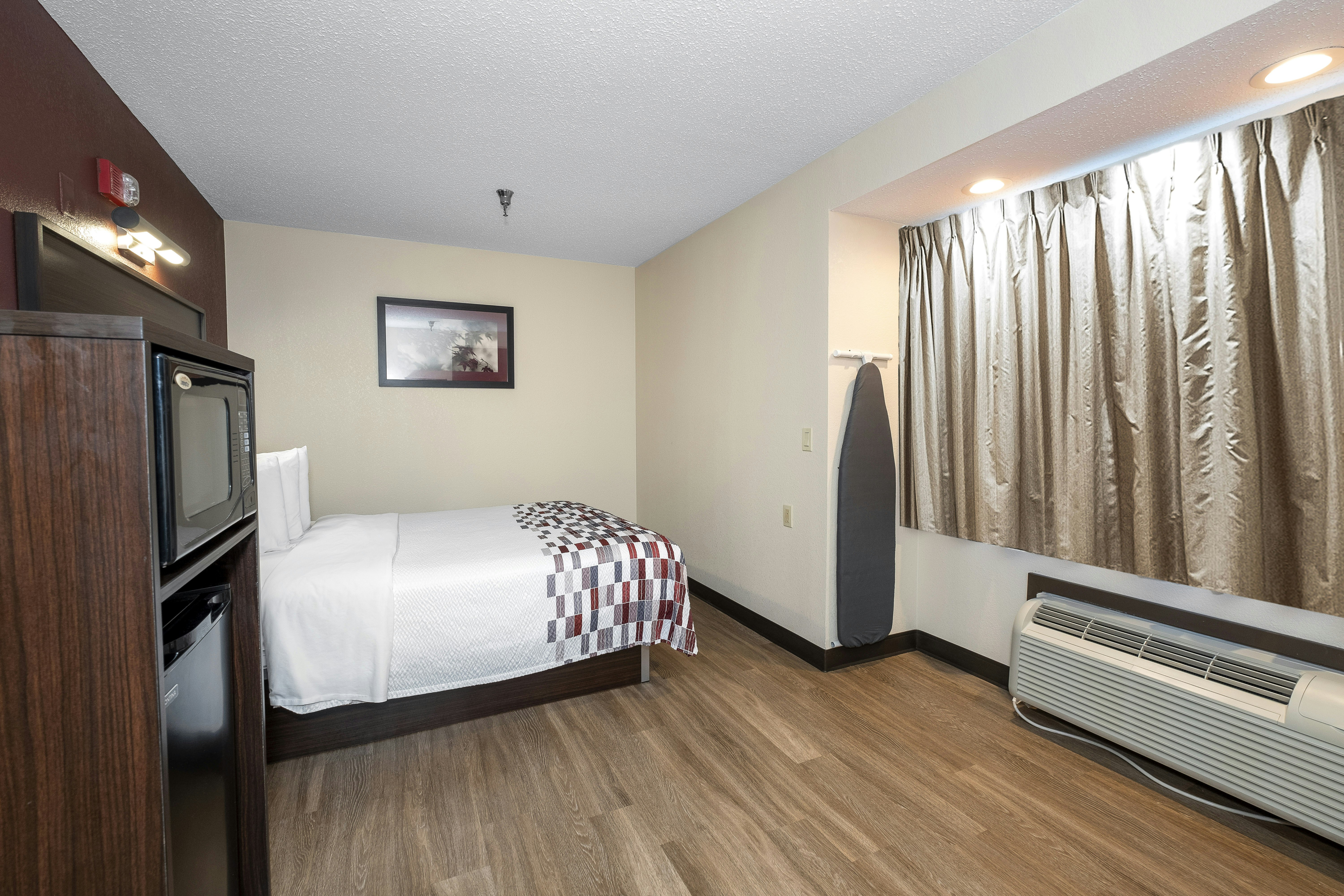 Red Roof Inn Springfield MO 12/39