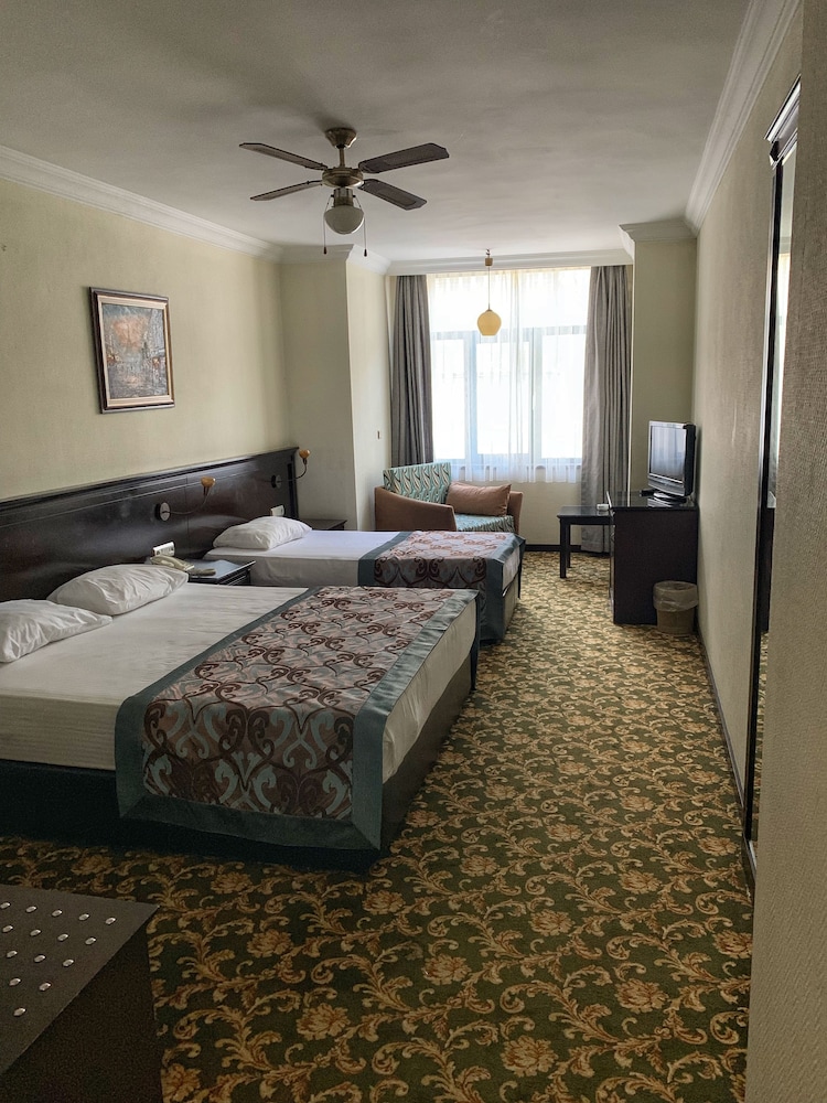 Omur Hotel 13/50