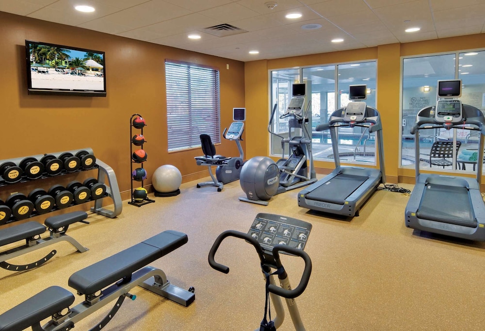 Hilton Garden Inn Lakewood 22/52