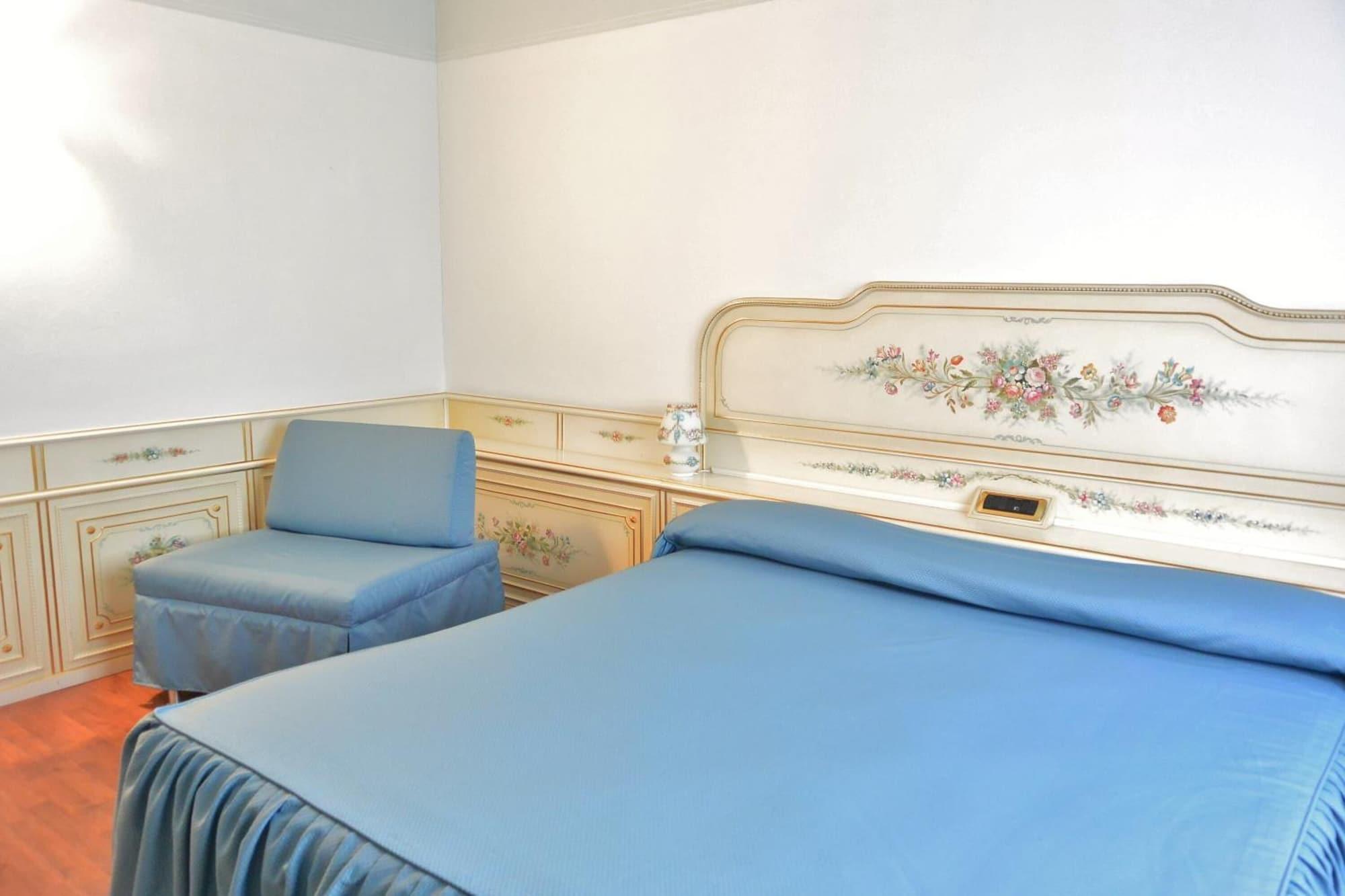 Hotel Melas 7/50