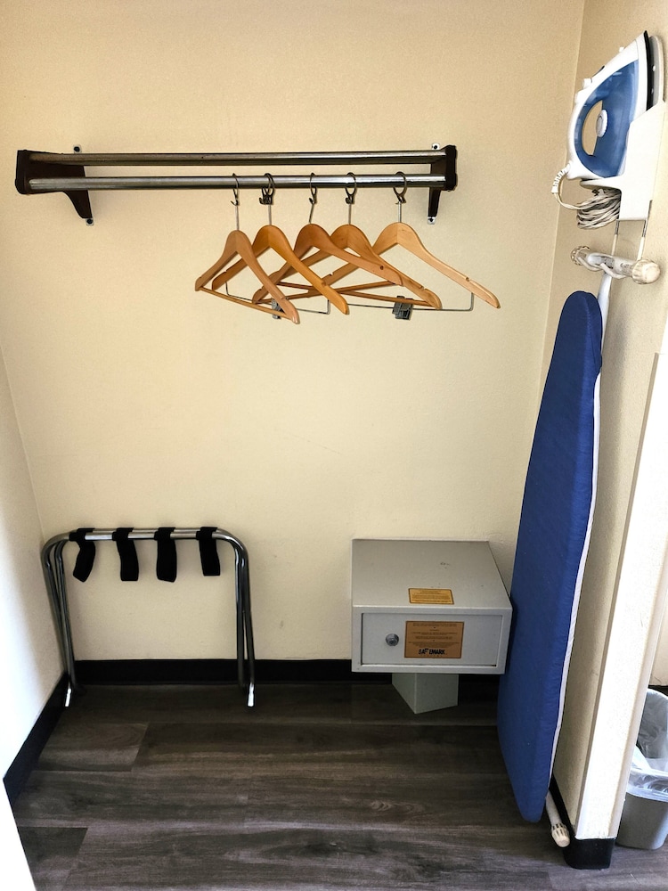 Motel6 Catonsville, MD – Baltimore West 37/58