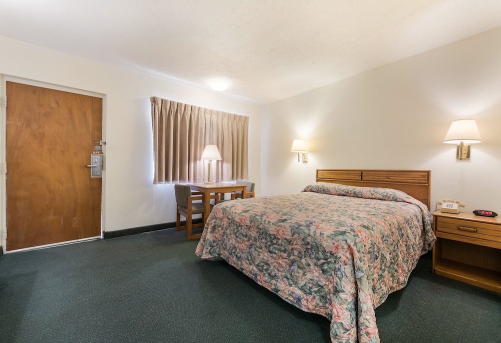 The Wander Hotel, a Ramada by Wyndham 9/52