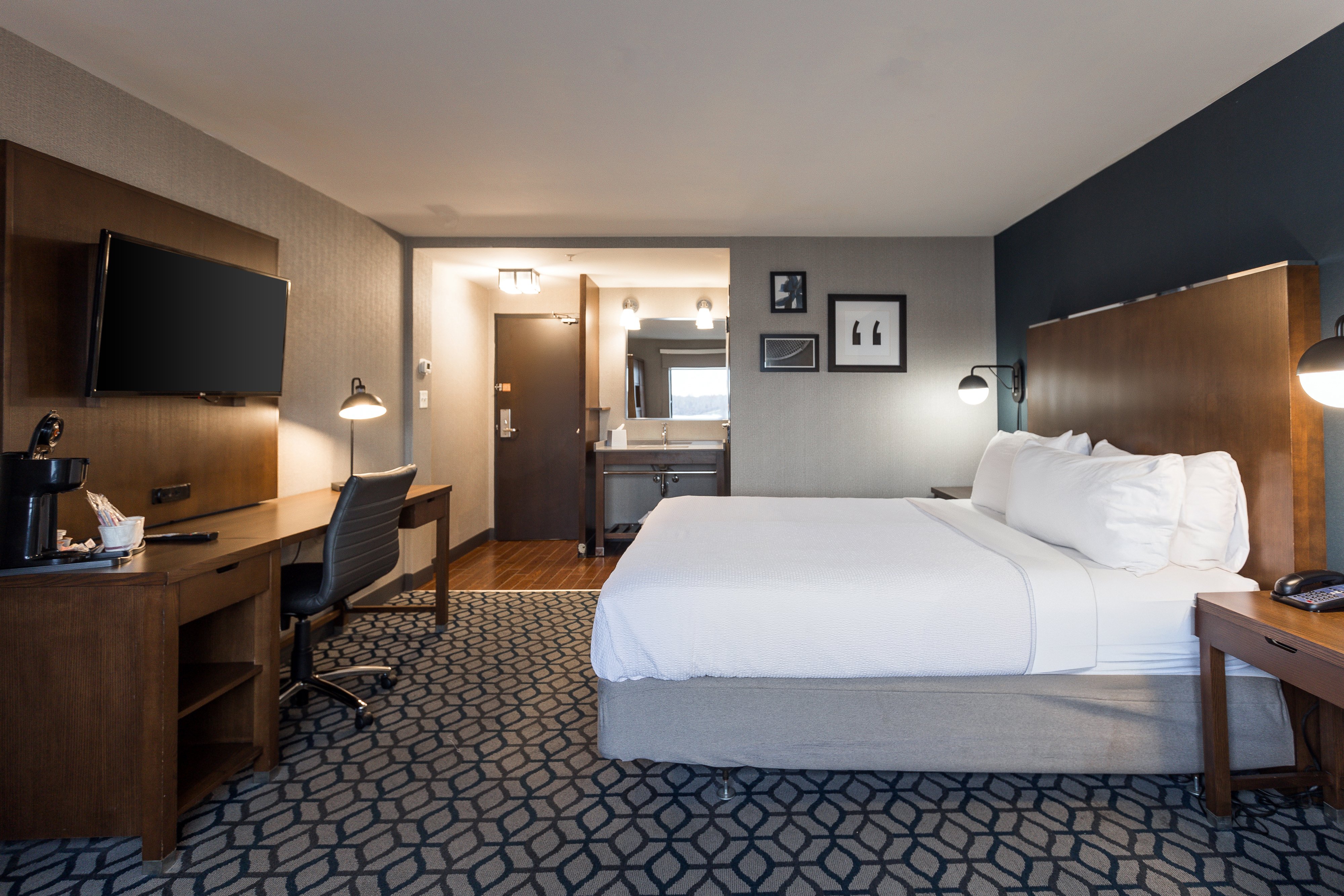 Crowne Plaza Niagara Falls NY Riverside, an IHG Hotel 21/80