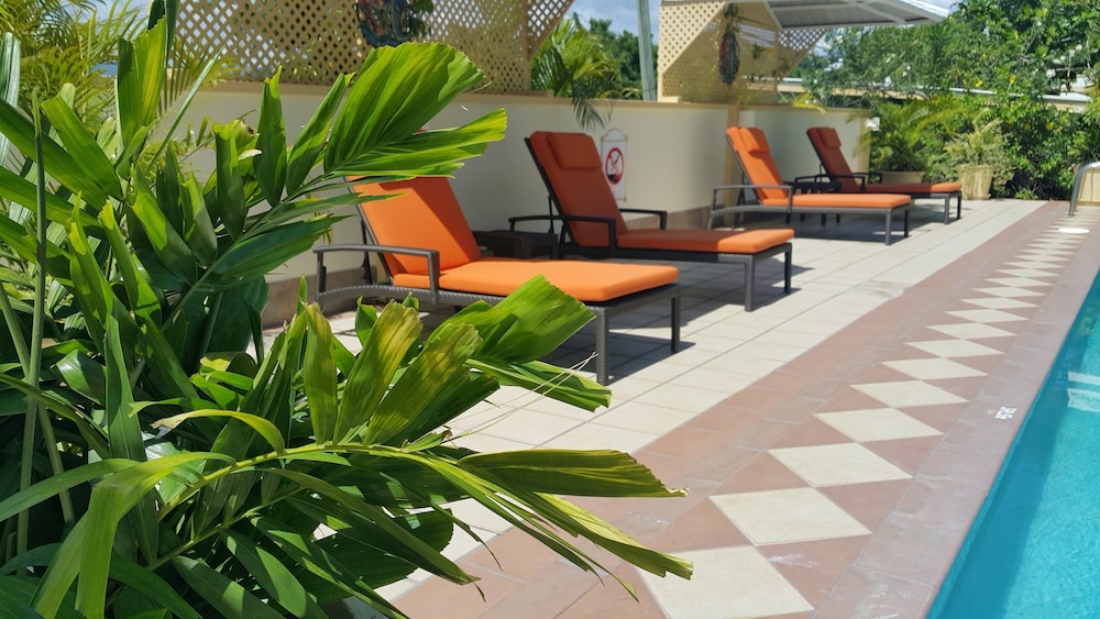 BLUE HORIZONS GARDEN RESORT 33/43