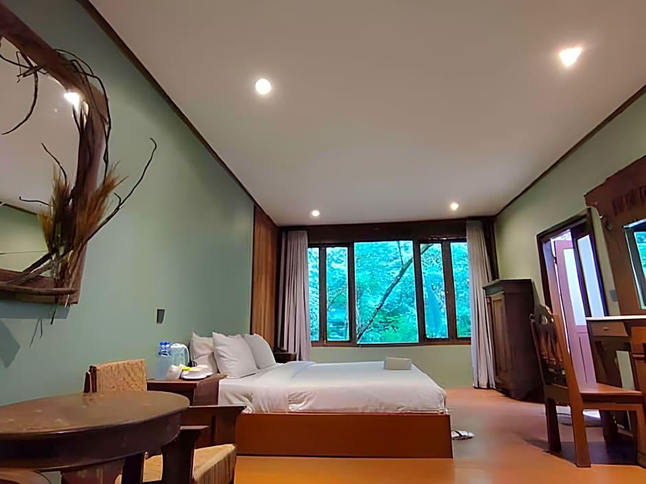 Imah Seniman Hotel 13/53