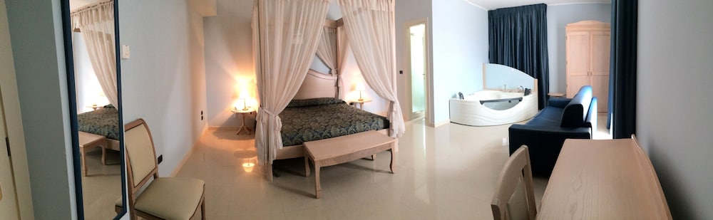 Albatres Palace Hotel 33/63