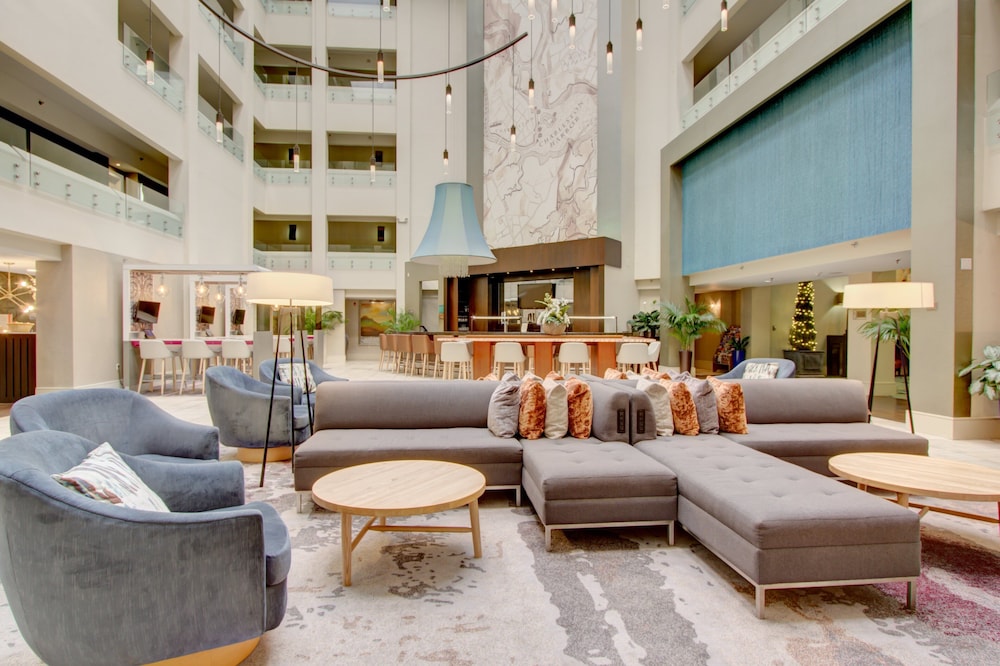 CROWNE PLAZA CHARLESTON AIRPORT CONV CTR 48/76