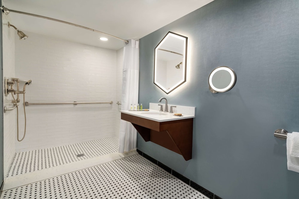 Doubletree By Hilton Ocean City Oceanfront 32/74