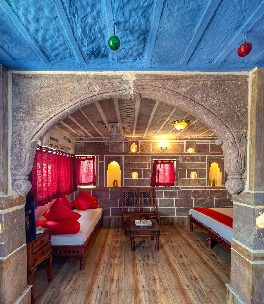 Juna Mahal 26/49