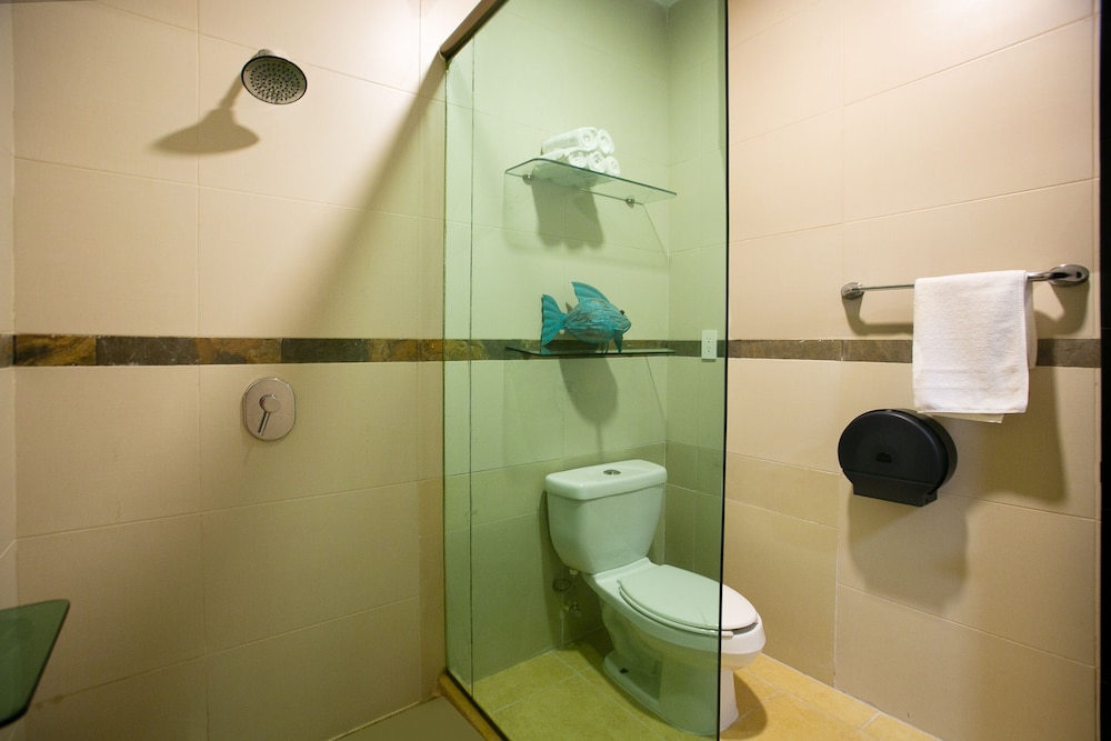Casa Kaoba Hotel & Suites 63/69