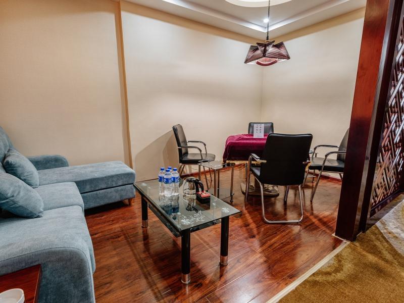 GreenTree Eastern Kunming Baiyun Road Tongde Square Hotel 32/38