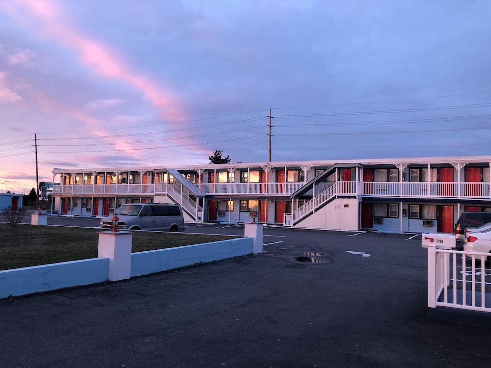 New Sea Breeze Motel 1/20