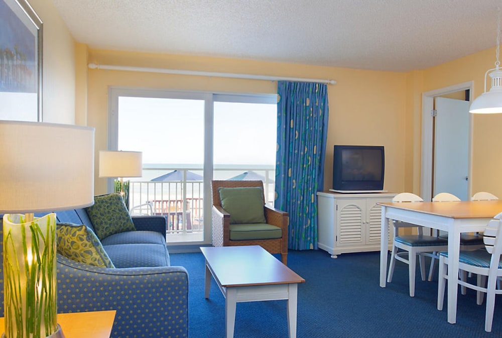 Fantasy Island Resort II 18/26