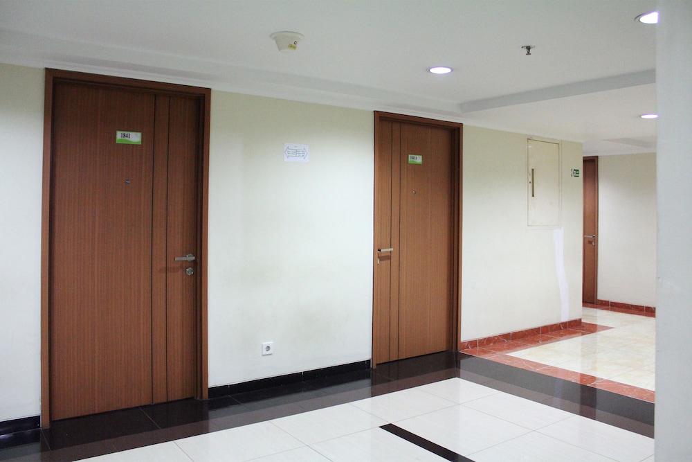 OYO 266 Margonda Residence 5 8/38